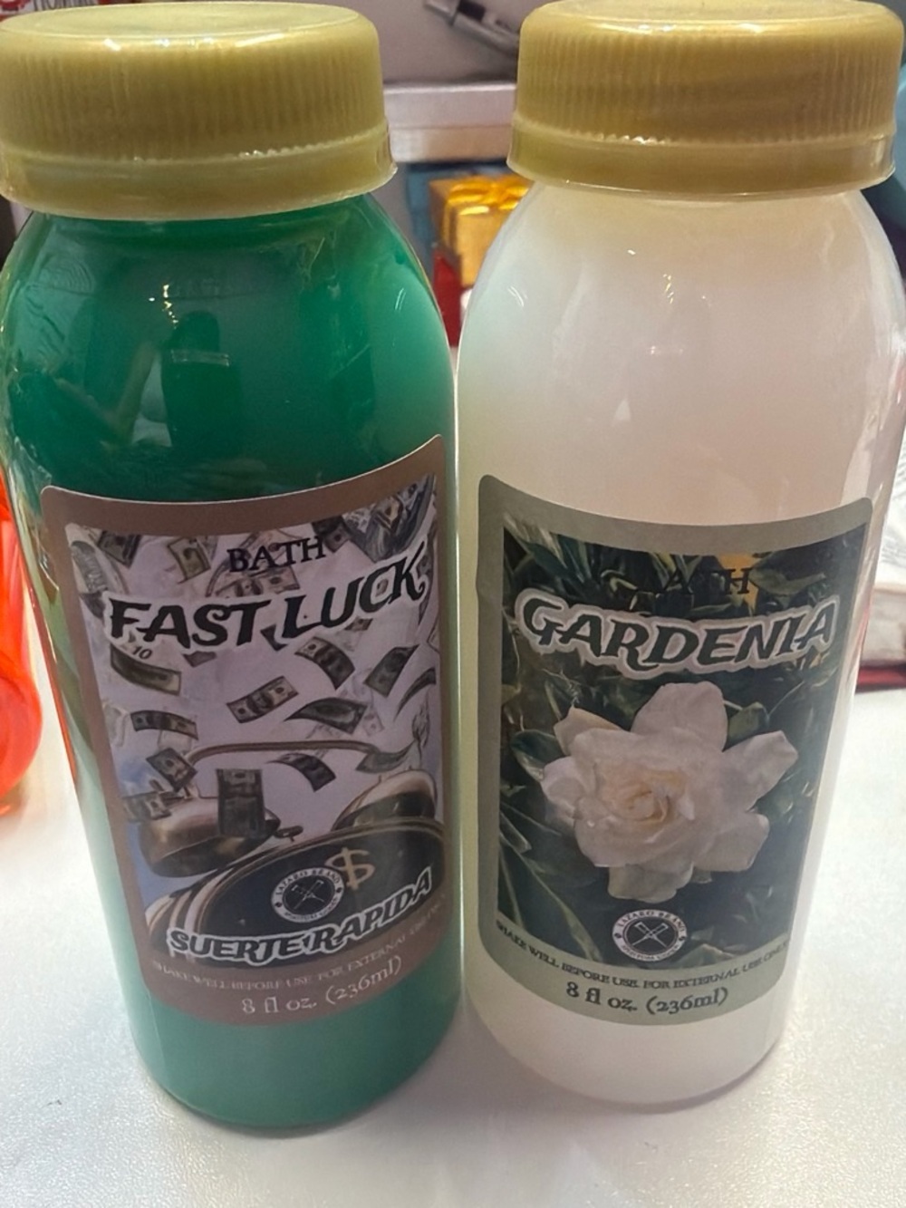 Fast Luck & Gardenia Bath love and peace Green and White by Miguel D Anaisa